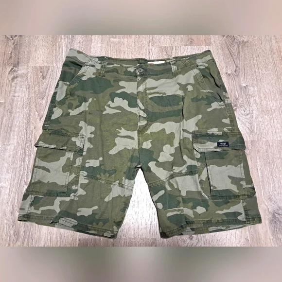 Wrangler Shorts Wrangler Camo Cargo Shorts Mens 42 Relaxed Fit
